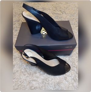 Vince Camuto Adeetra